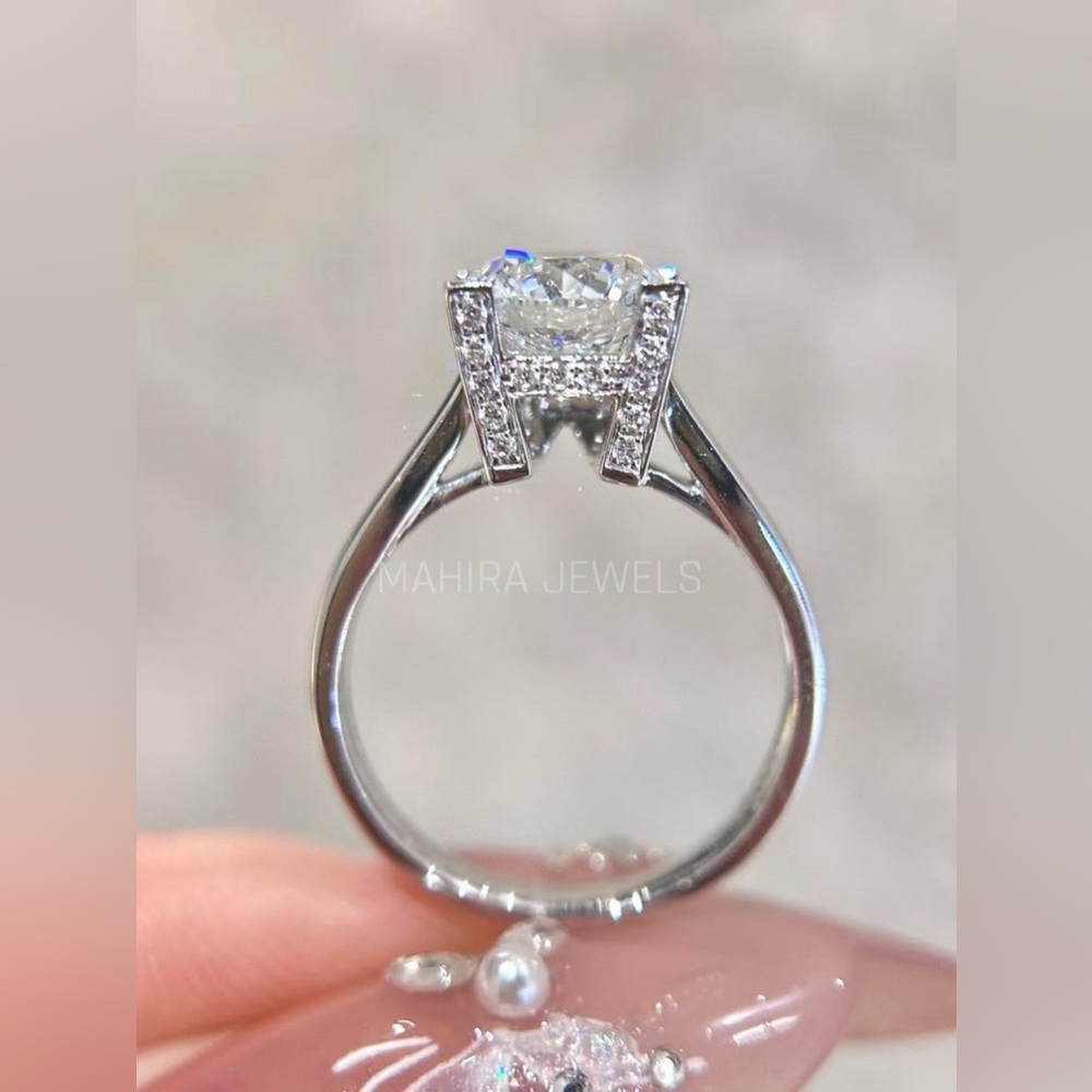 2 Carat Round Moissonite Round Cut Engagement Ring Size 8 NEW